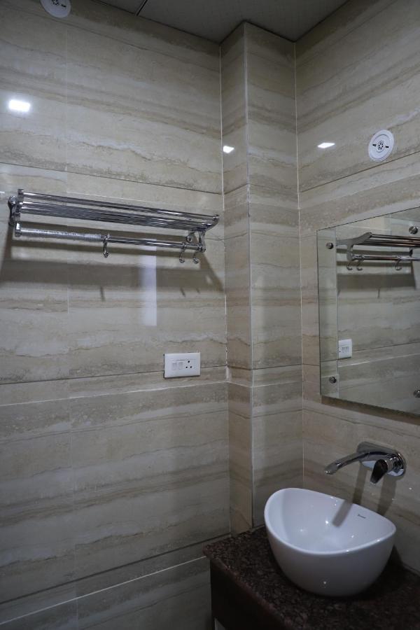 Hotel Dream Comfort Агра Екстериор снимка